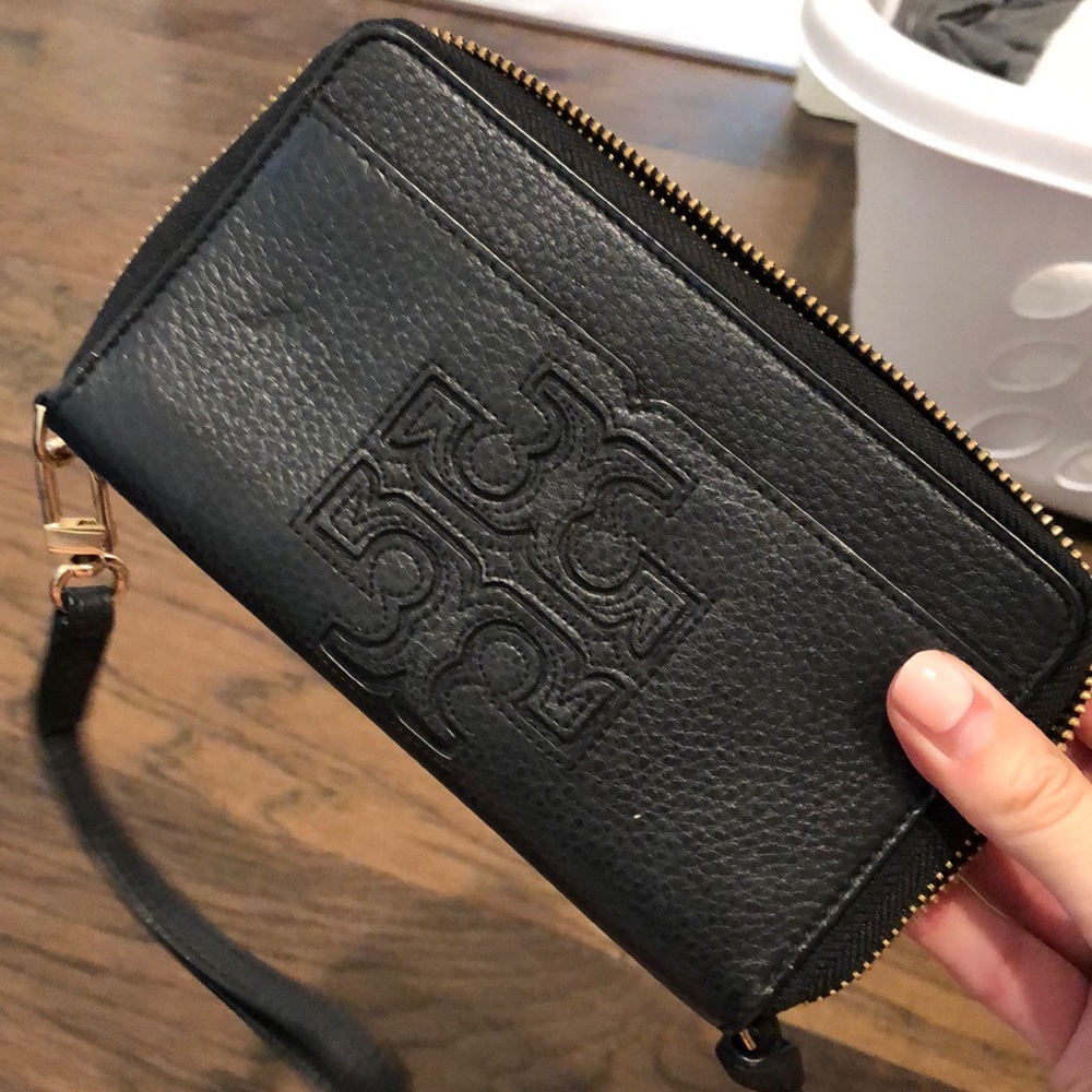 Tory Burch wristlet/ wallet